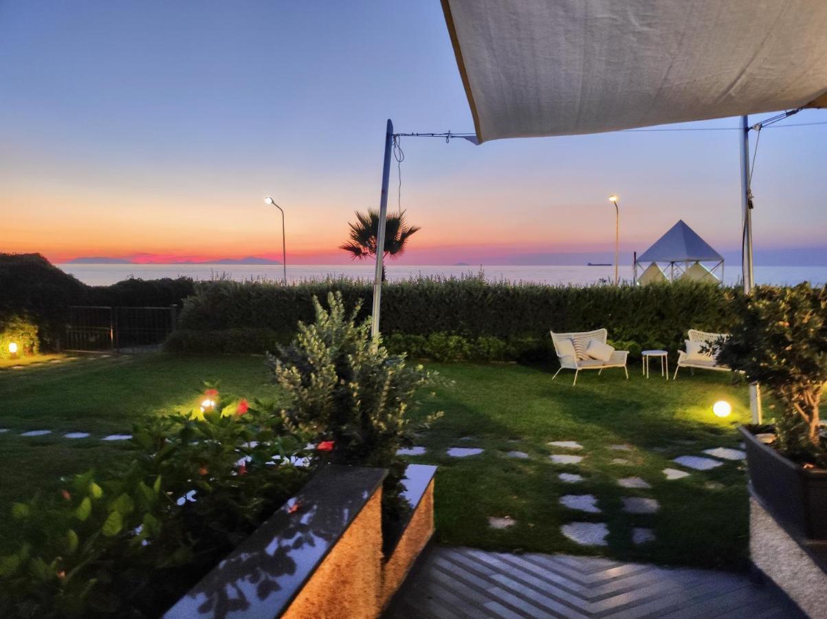 Appartamenti Vacanze Villa Meo Villafranca Tirrena Kültér fotó
