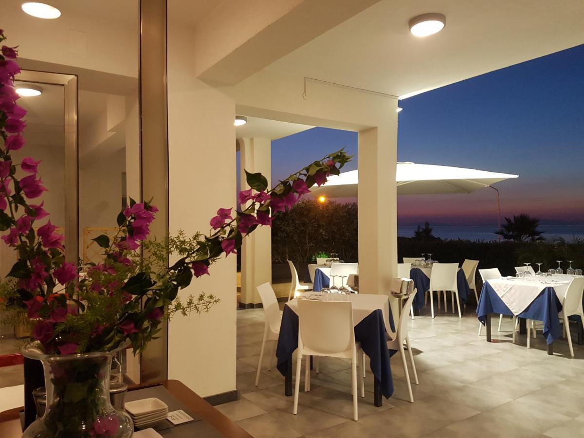 Appartamenti Vacanze Villa Meo Villafranca Tirrena Kültér fotó